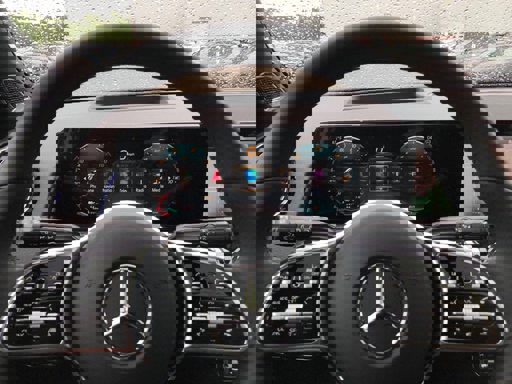 New 2023 Mercedes-Benz EQB 300 4MATIC image 19