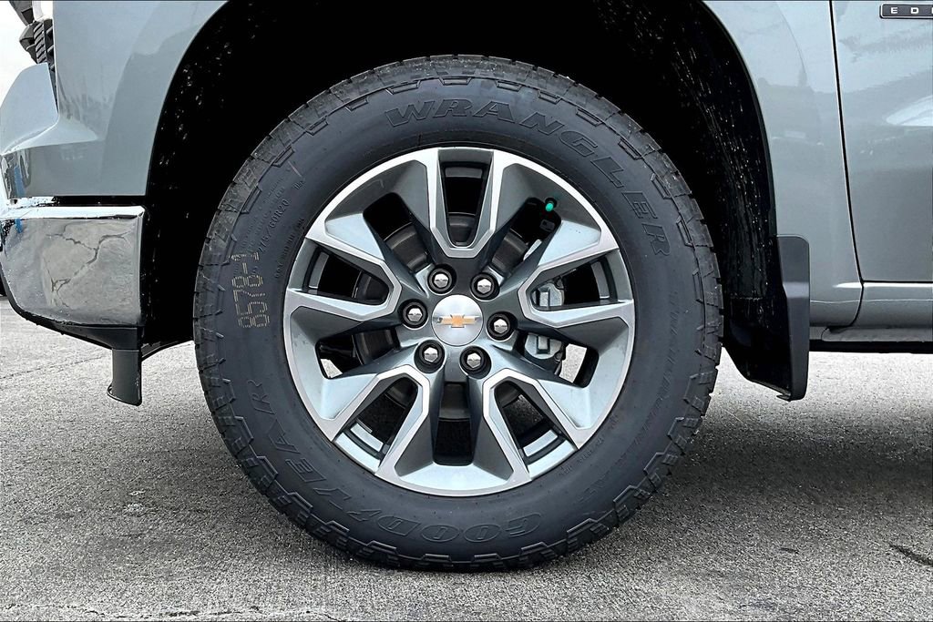 New 2026 Chevrolet Silverado 1500 LT AWD/4WD image 12