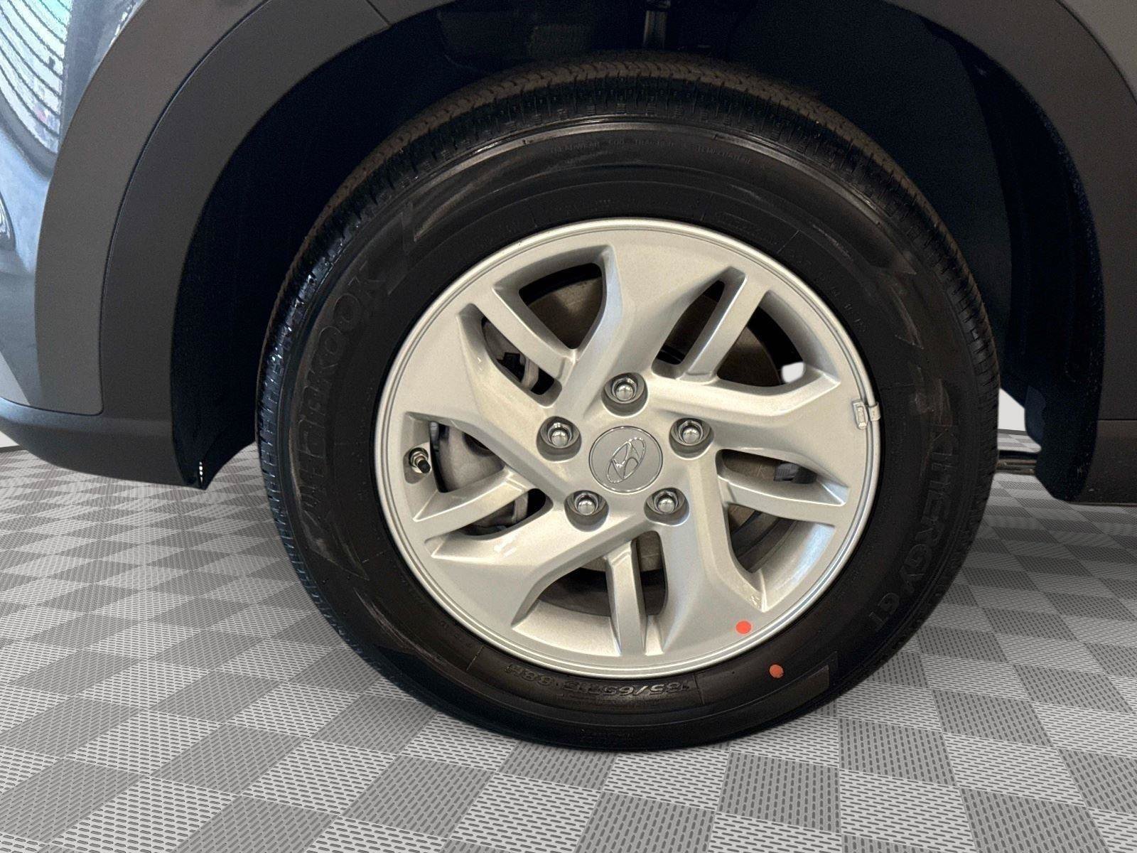 New 2026 Hyundai Venue SE FWD image 9