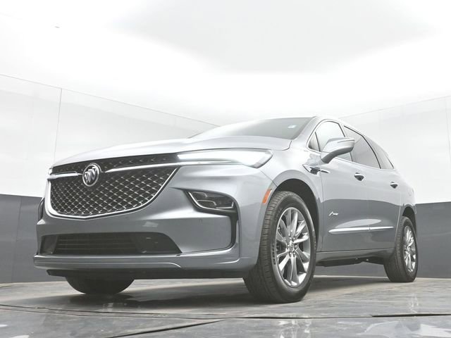 Used 2024 Buick Enclave Avenir w/ Avenir Technology Package AWD/4WD image 45