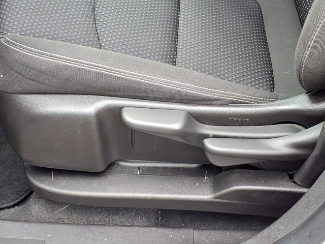 Used 2024 GMC Terrain SLE image 4