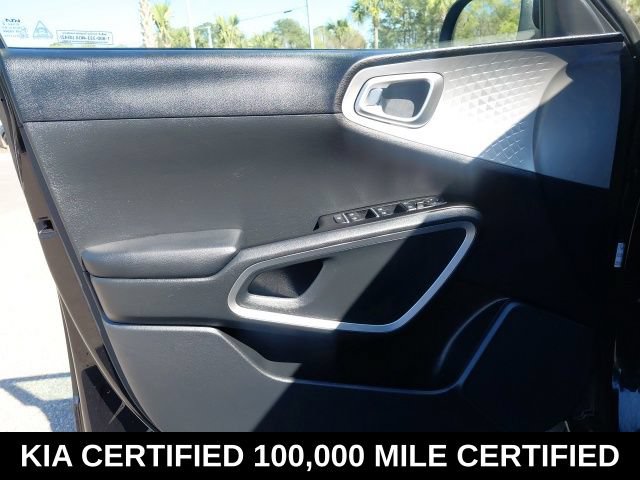 Certified 2025 Kia Soul LX FWD image 19