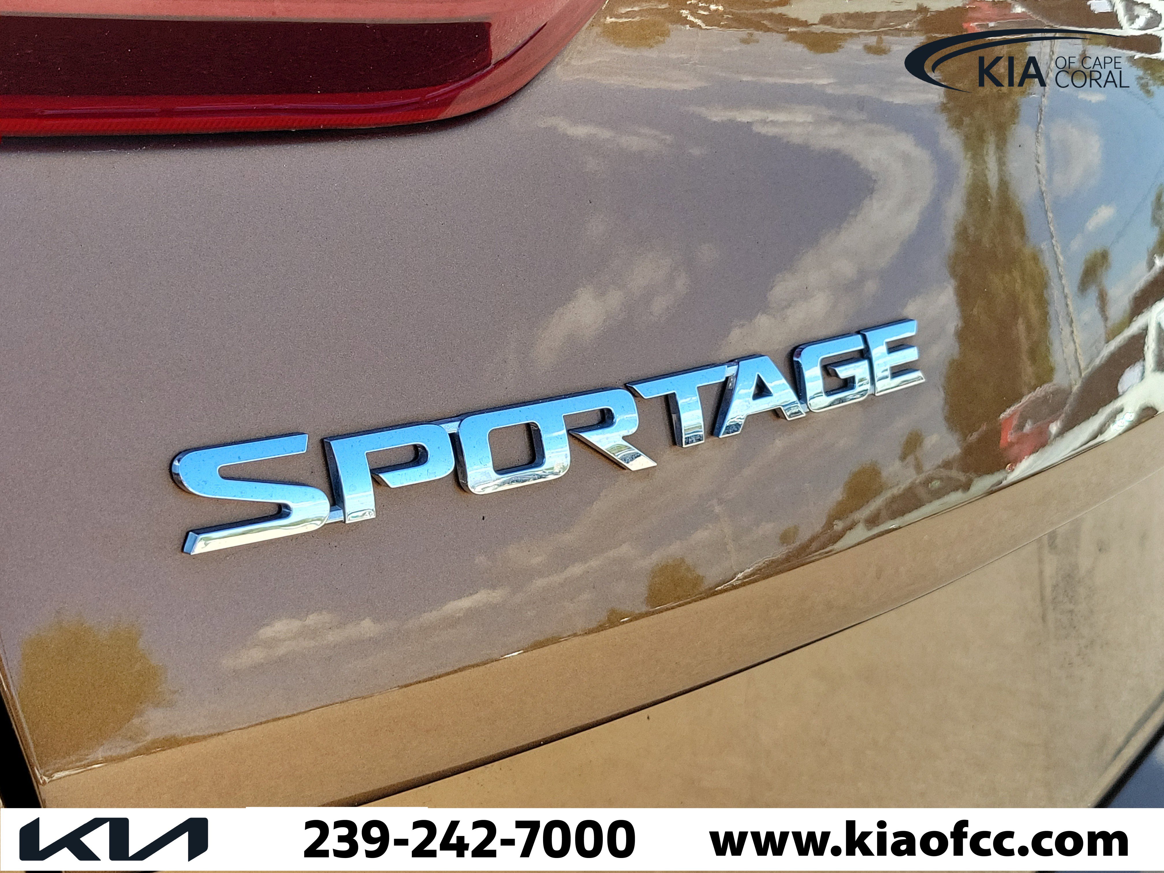 Used 2020 Kia Sportage EX FWD image 12