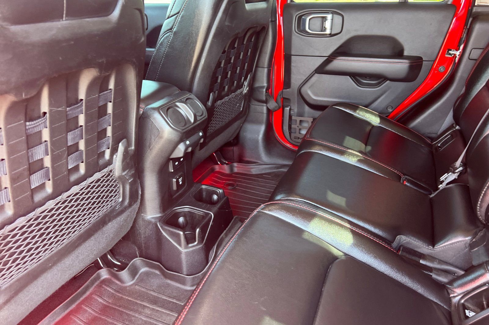 Used 2021 Jeep Gladiator Rubicon AWD/4WD image 12