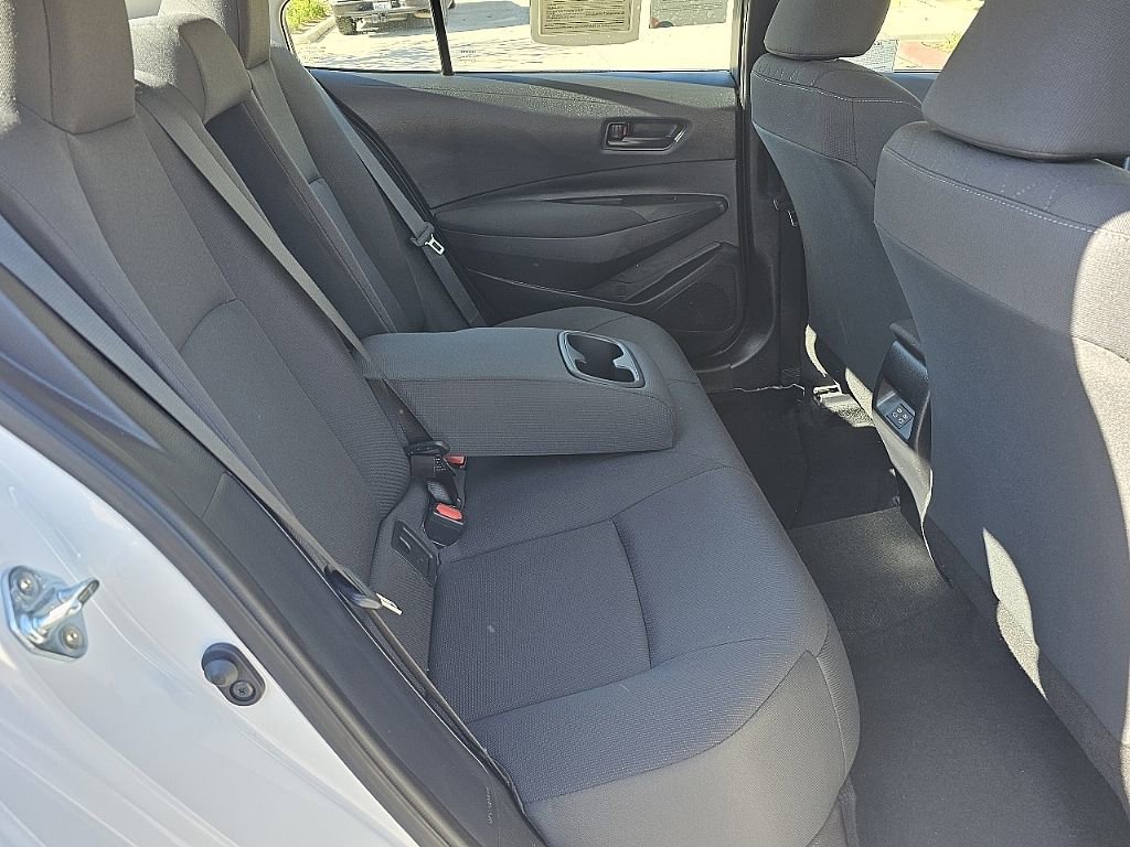 Used 2025 Toyota Corolla LE image 20