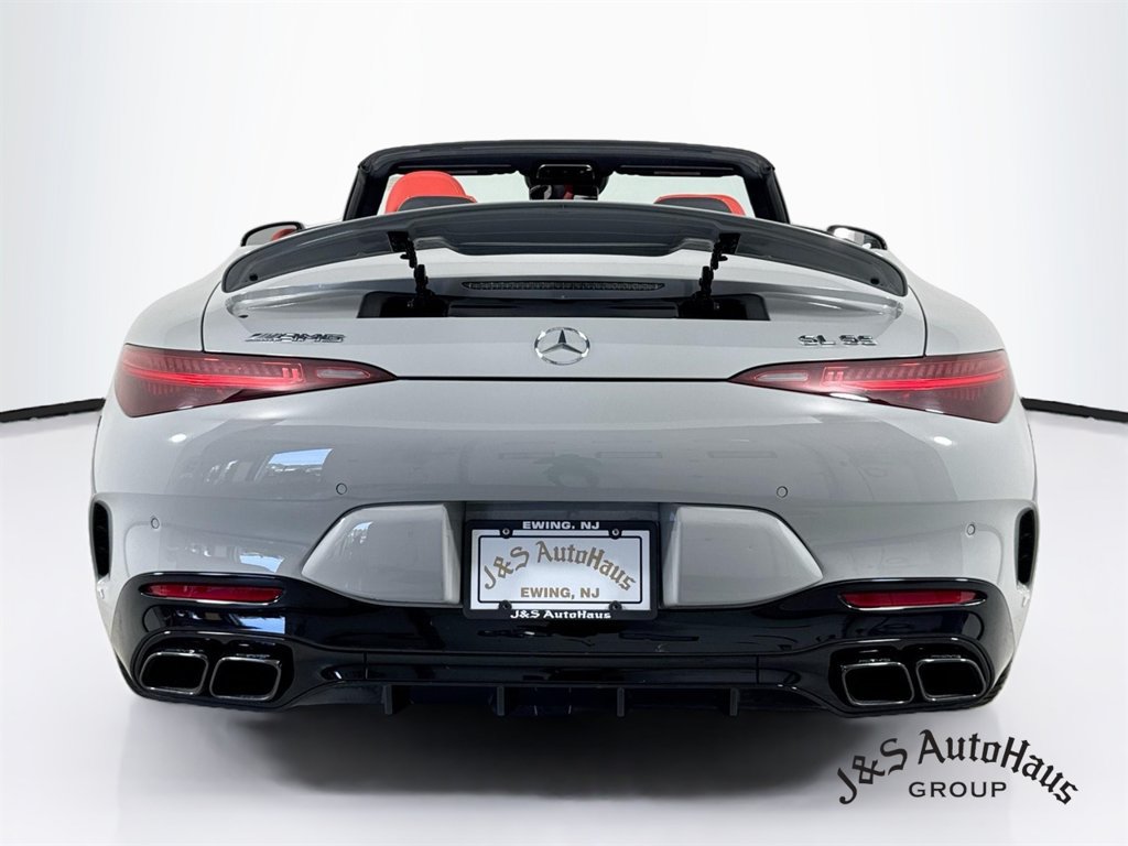 Used 2022 Mercedes-Benz SL 55 AMG 4MATIC w/ Driver Assistance Package image 6