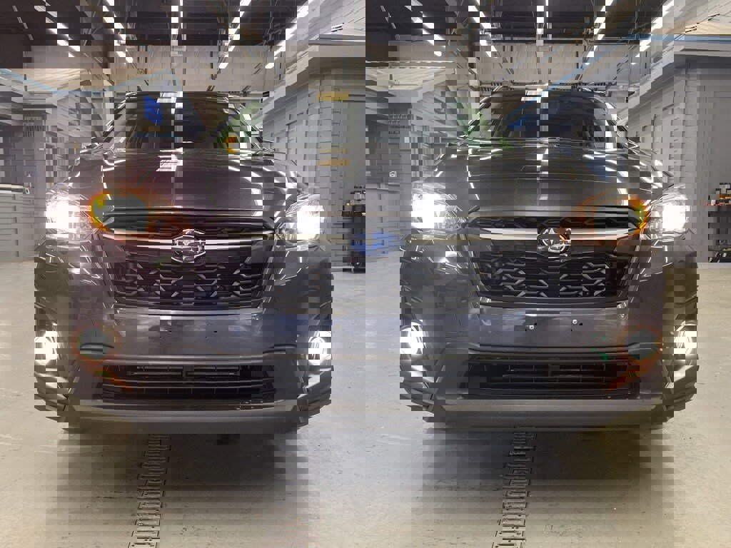 Used 2019 Subaru Crosstrek 2.0i Premium w/ Moonroof Package image 2