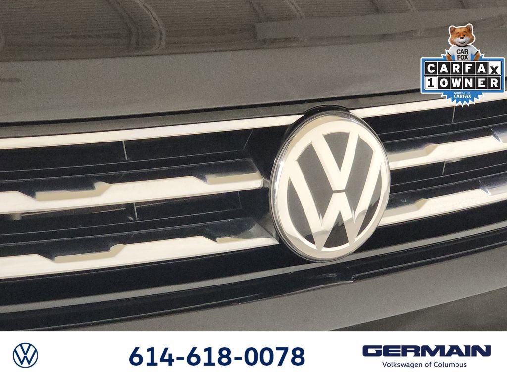 Used 2021 Volkswagen Tiguan SE w/ Panoramic Sunroof Package image 17