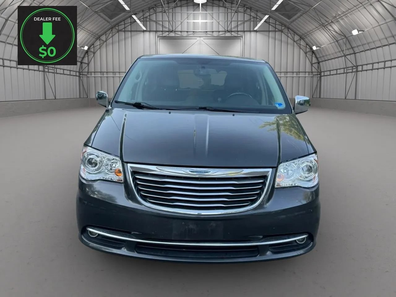 Used 2012 Chrysler Town & Country Limited w/ Luxury Group FWD image 8