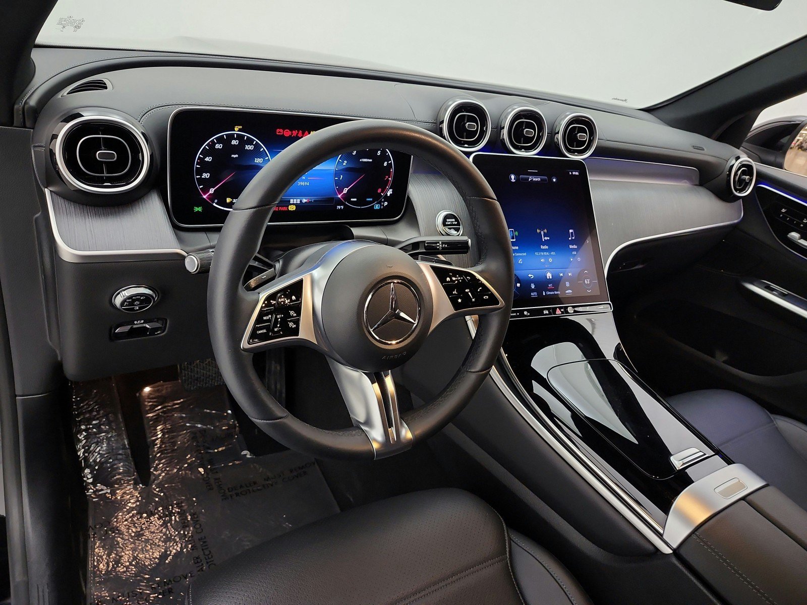 Used 2024 Mercedes-Benz GLC 300 image 9