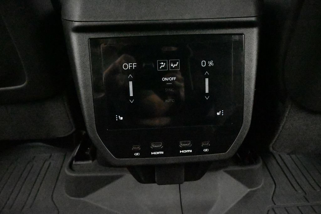 New 2026 GMC Yukon XL AT4 Ultimate w/ LPO, Floor Liner Package AWD/4WD image 27
