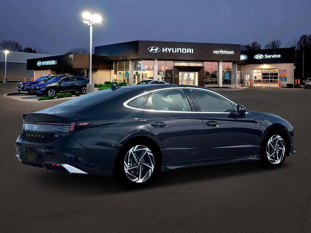 New 2026 Hyundai Sonata SEL AWD/4WD image 8