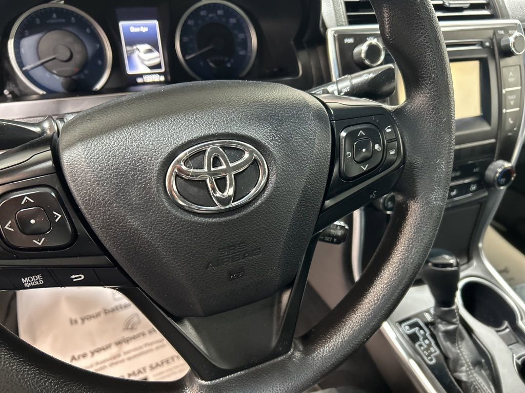 Used 2016 Toyota Camry LE image 25