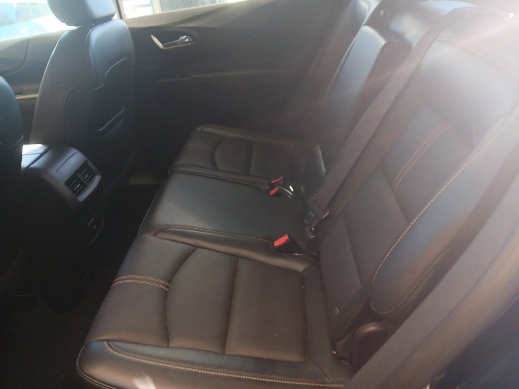Used 2022 Chevrolet Equinox Premier AWD/4WD image 17