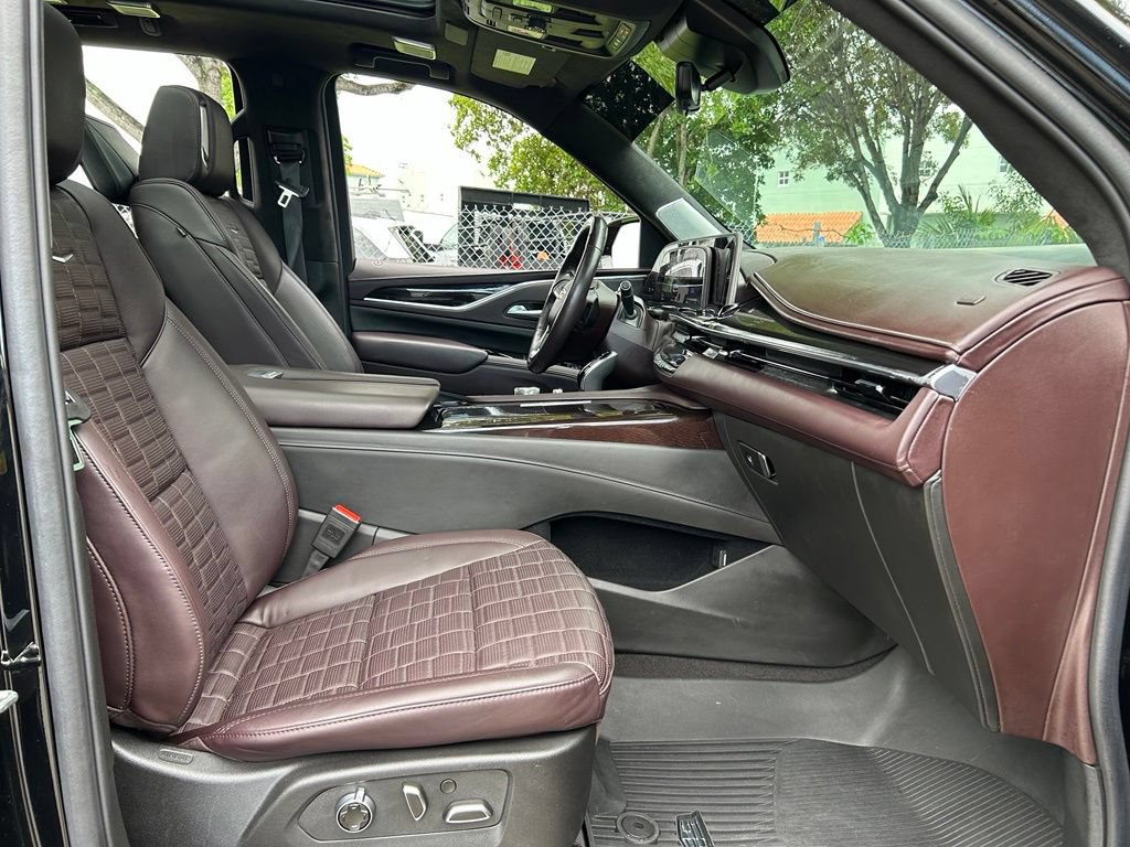 Used 2024 Cadillac Escalade Sport Platinum AWD/4WD image 47