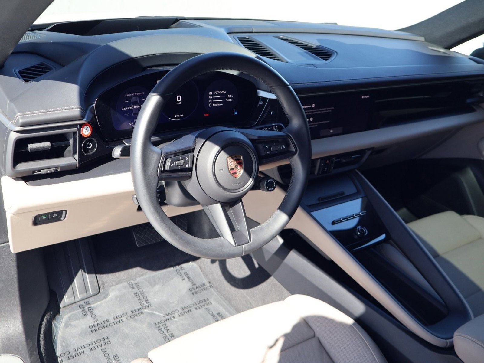 Certified 2025 Porsche Macan Electric RWD image 4