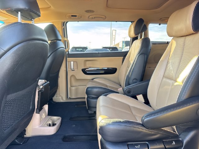 Used 2016 Kia Sedona SX Limited FWD image 13