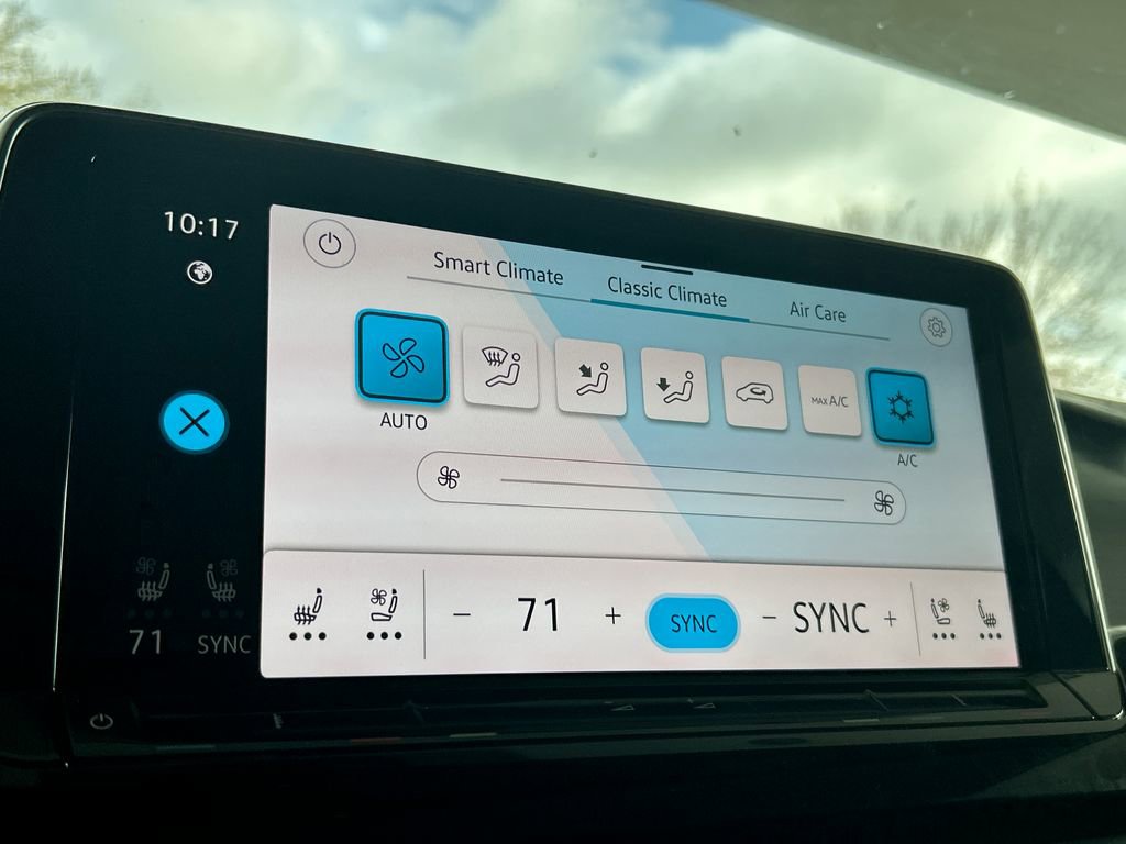 New 2025 Volkswagen Atlas Cross Sport SE image 27