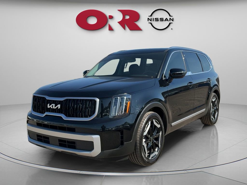Used 2024 Kia Telluride EX w/ EX Captain's Chair Package