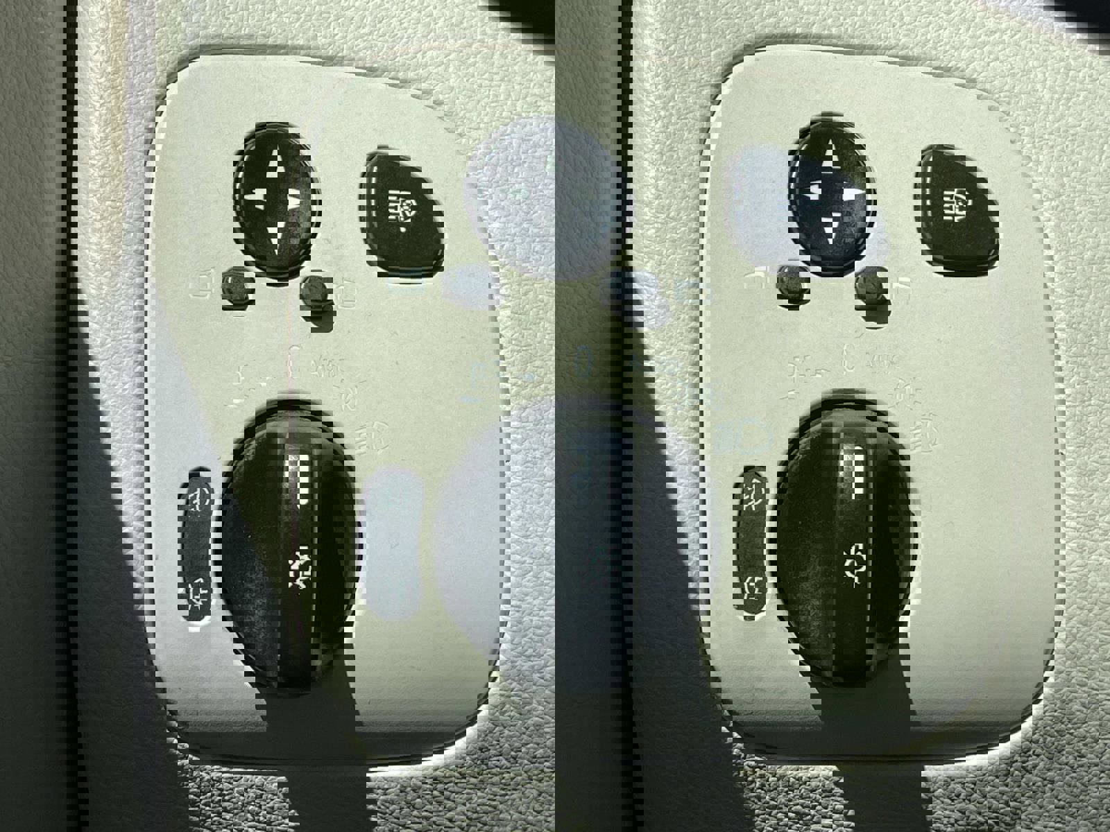 Used 2005 Mercedes-Benz CLK 320 Coupe image 18