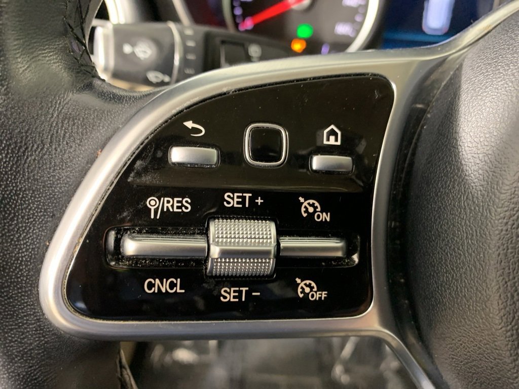 Used 2021 Mercedes-Benz GLC 300 image 8