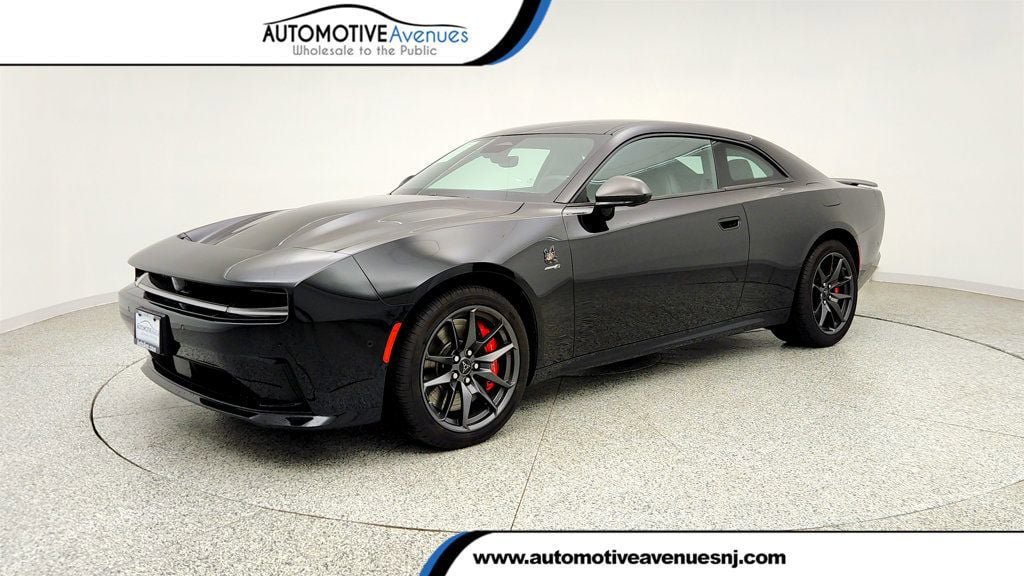 Used 2024 Dodge Charger Daytona Scat Pack w/ Plus Group AWD/4WD image 1