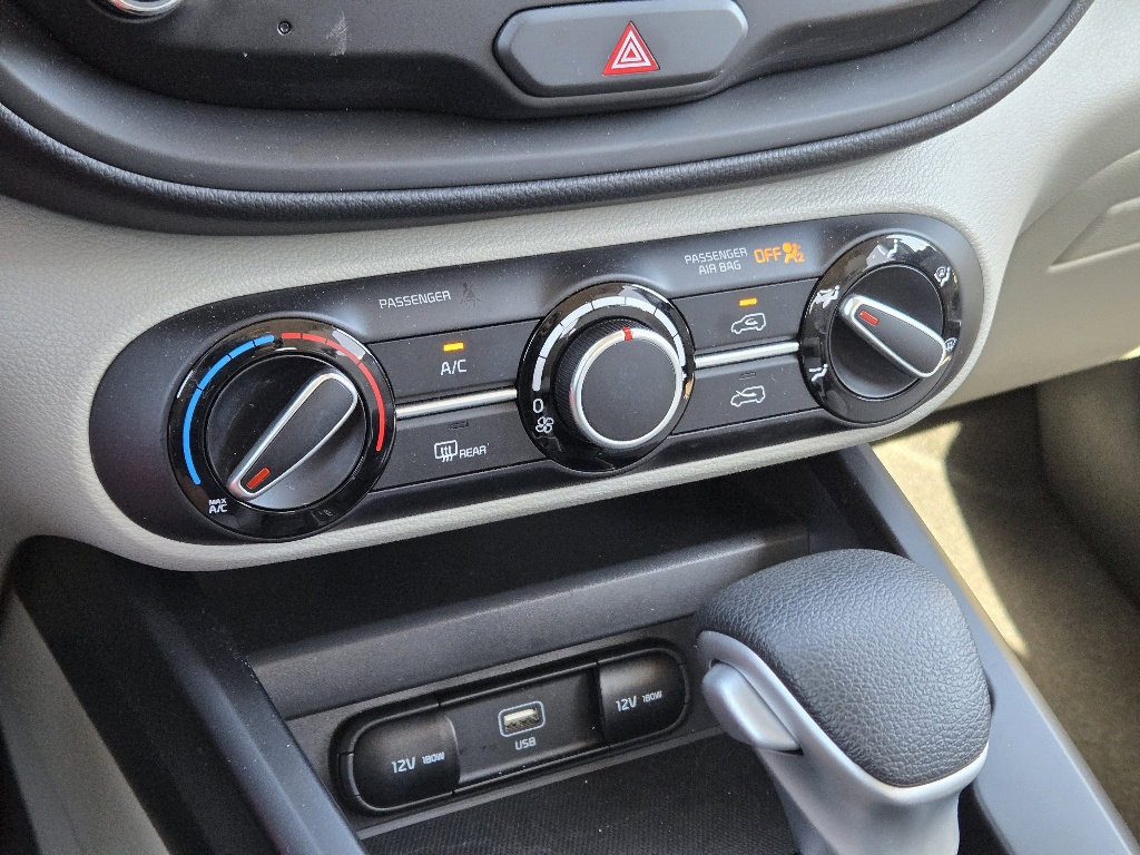 Certified 2025 Kia Soul S image 21