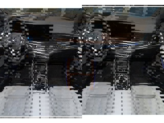 New 2026 BMW X5 xDrive50e w/ Climate Comfort Package image 80