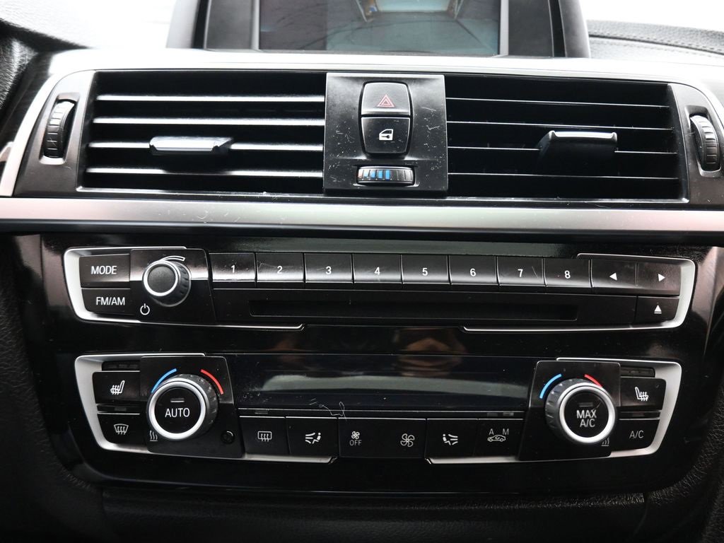 Used 2018 BMW 330e image 19