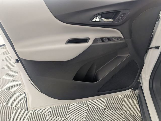 Used 2020 Chevrolet Equinox LS image 10