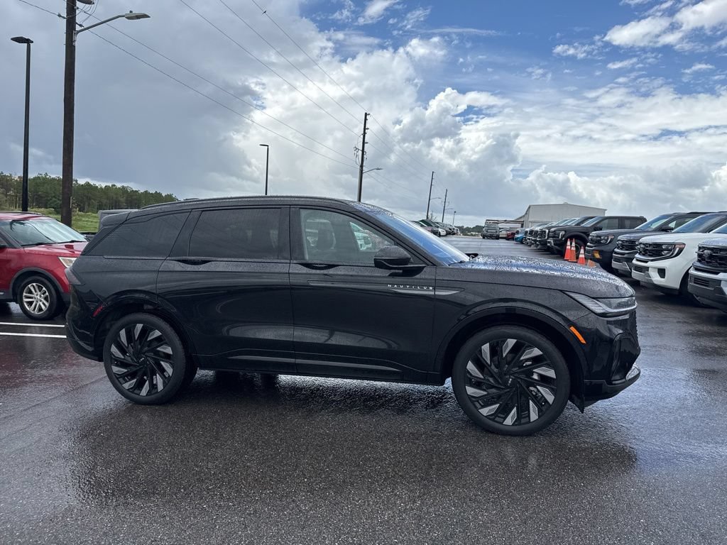 Used 2025 Lincoln Nautilus Reserve w/ Jet Appearance Package