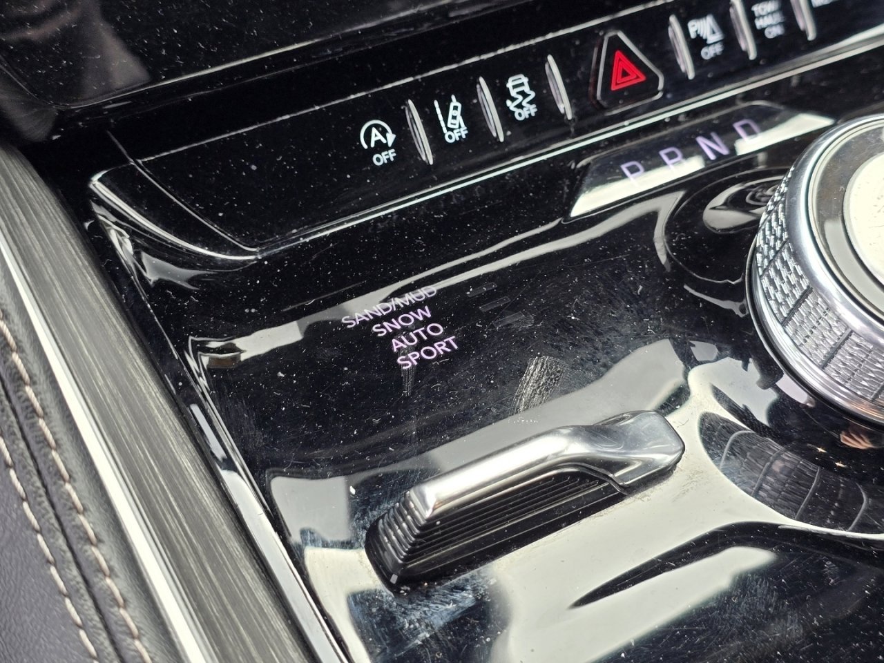 Used 2024 Jeep Wagoneer L Series II w/ Flexible Seating Group image 22