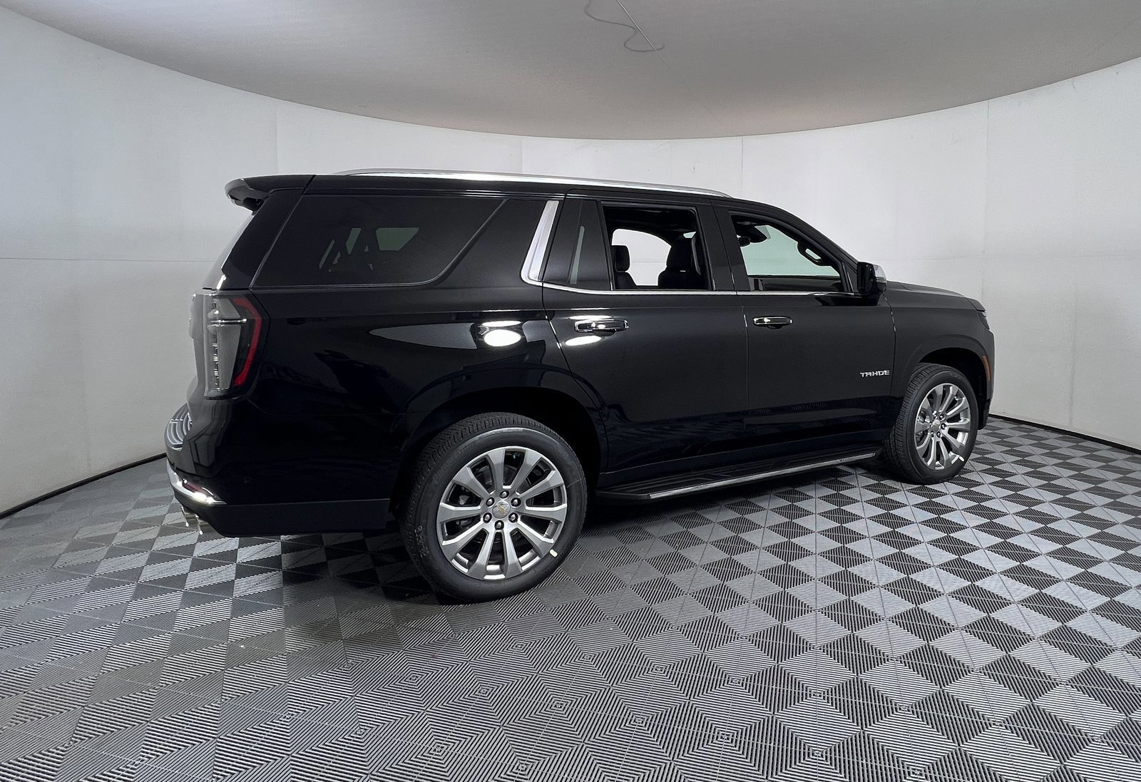 New 2026 Chevrolet Tahoe Premier w/ Sun And Tow Package image 4