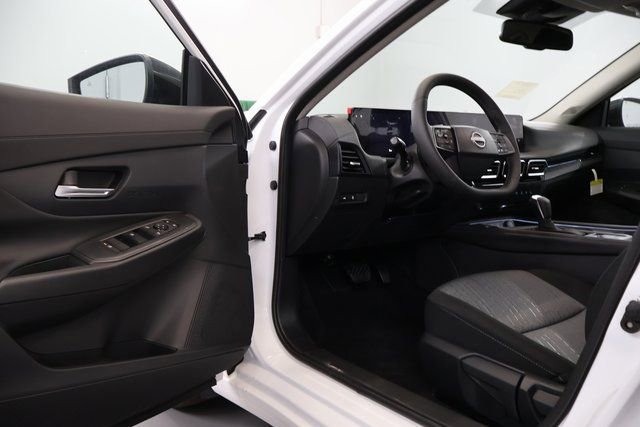 New 2026 Nissan Sentra SV w/ SV Convenience Package FWD image 8
