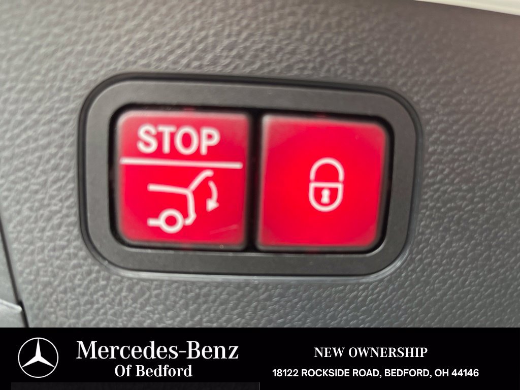 Used 2017 Mercedes-Benz GLC 300 4MATIC image 16