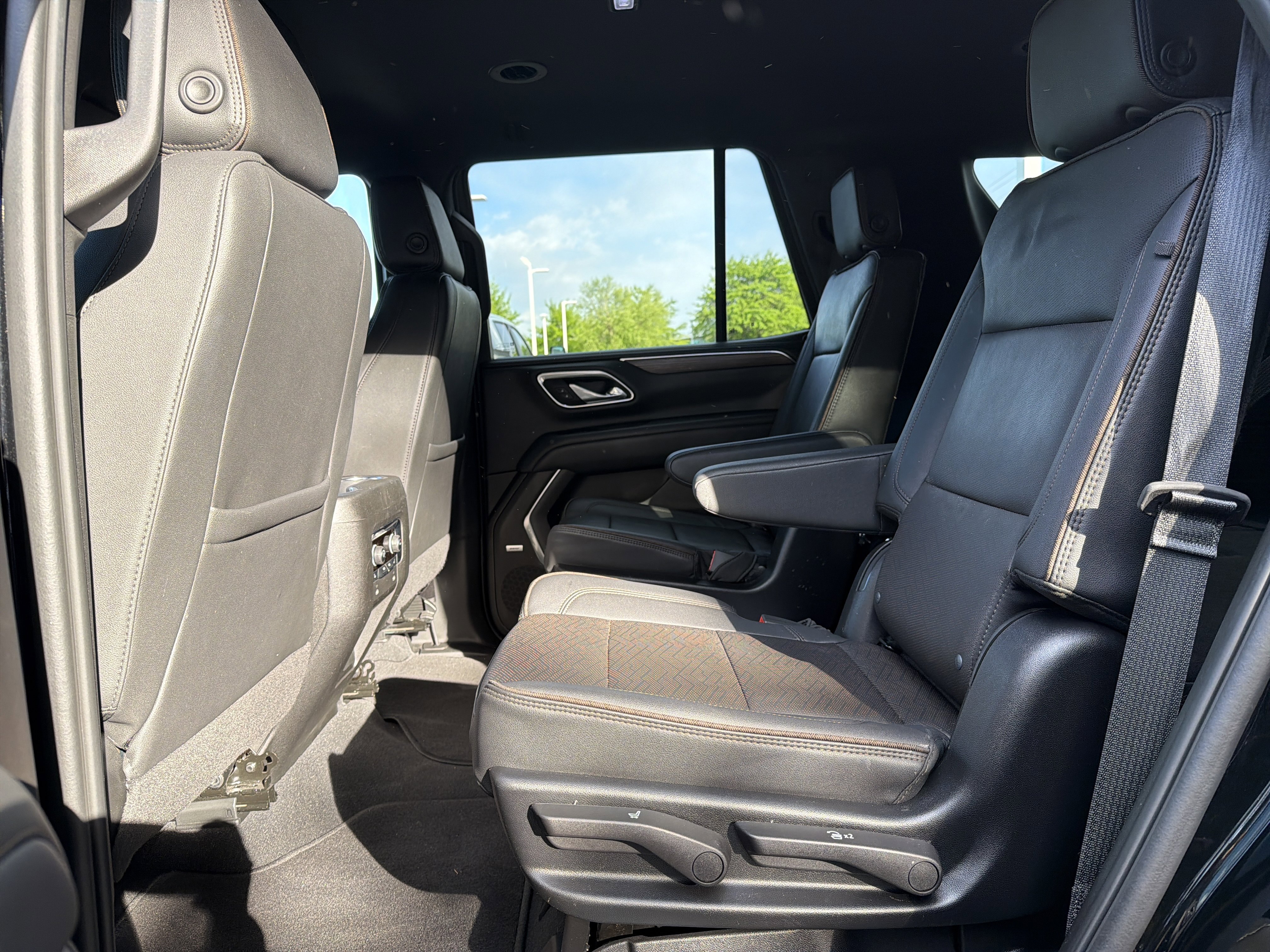 Used 2023 Chevrolet Tahoe High Country image 29