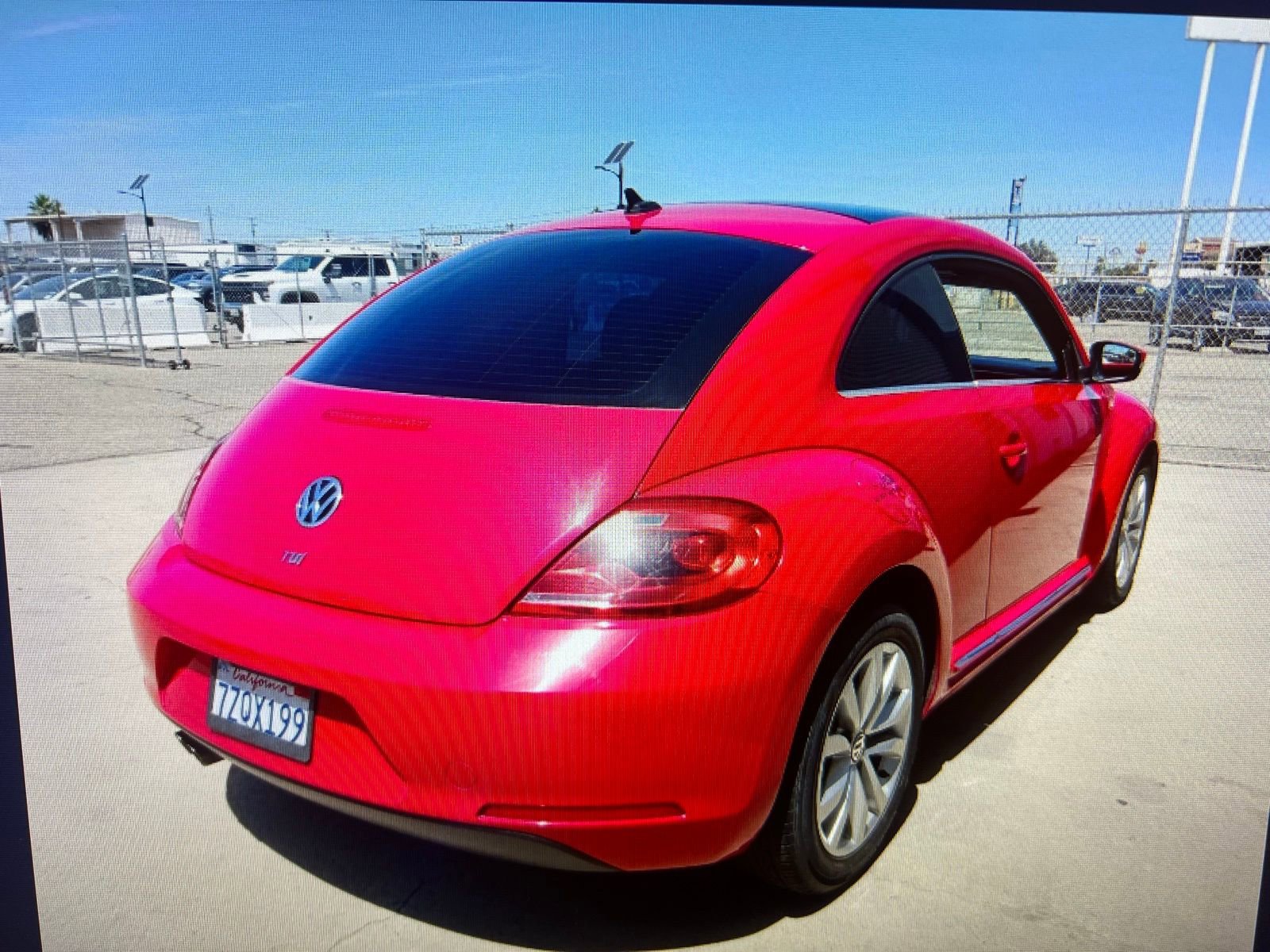 Used 2015 Volkswagen Beetle TDI FWD image 2