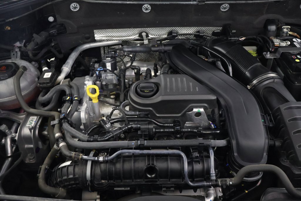 Used 2023 Volkswagen Taos SE w/ Panoramic Sunroof Package image 28