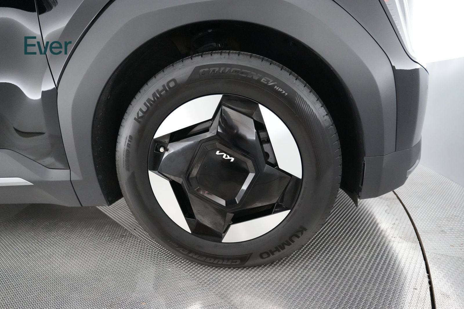 Used 2024 Kia EV9 Light Long Range RWD image 19