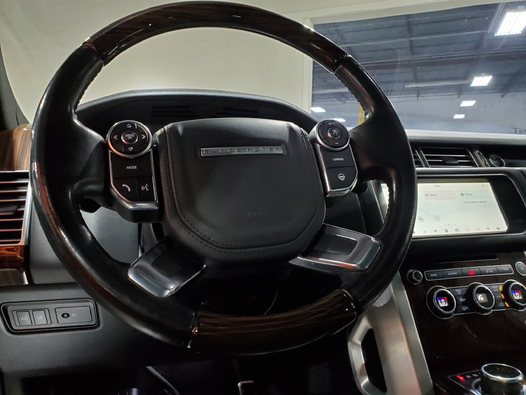 Used 2017 Land Rover Range Rover Supercharged AWD/4WD image 28