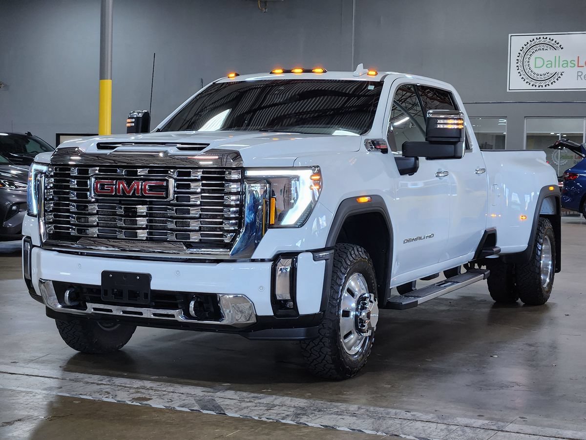 Used 2024 GMC Sierra 3500 Denali w/ Denali Reserve Package AWD/4WD image 4