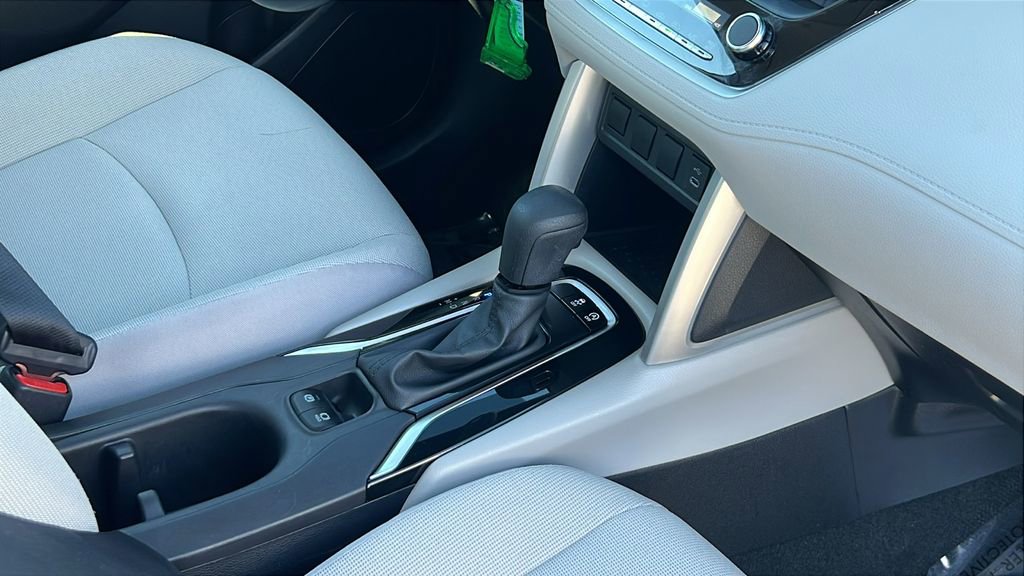 Used 2024 Toyota Corolla Cross L image 14