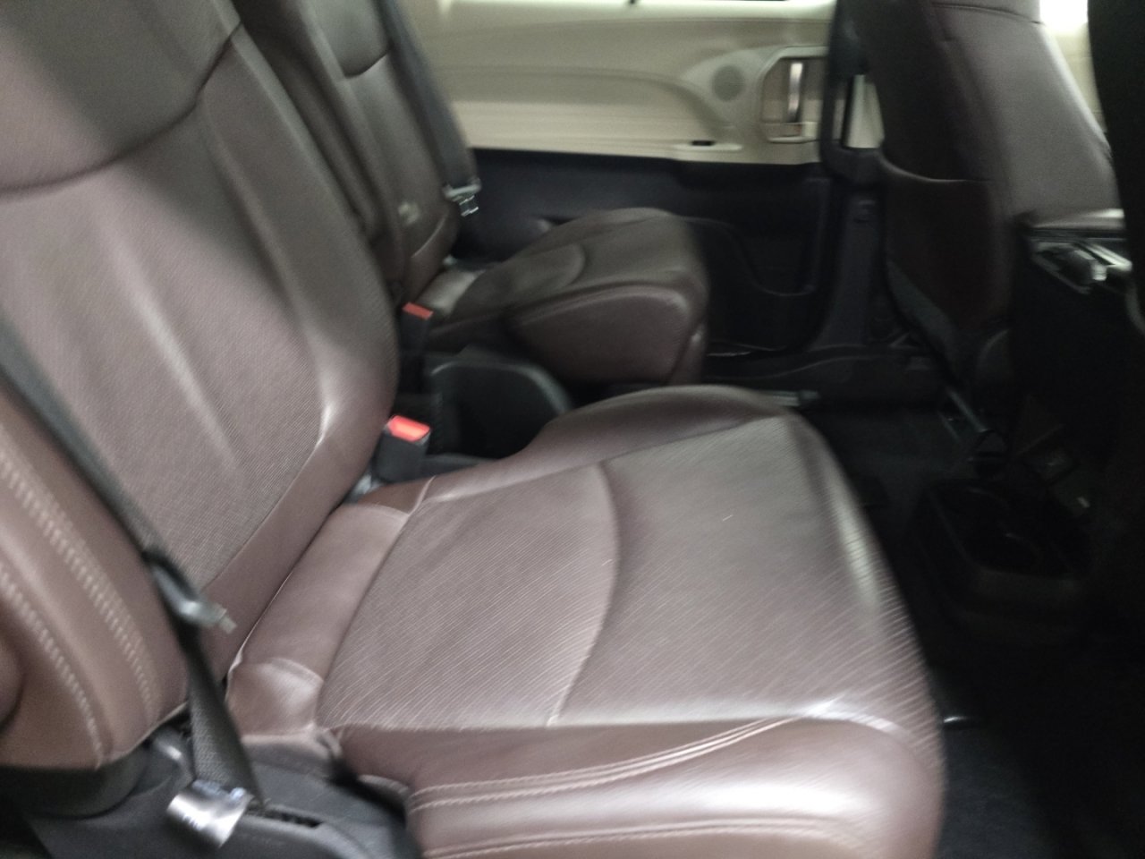 Used 2022 Toyota Sienna Platinum image 25