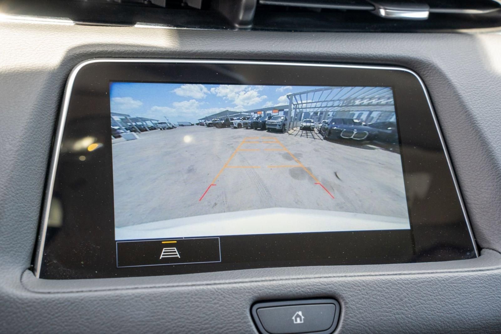 Used 2023 Cadillac XT4 Luxury w/ Driver Awareness Package FWD image 32
