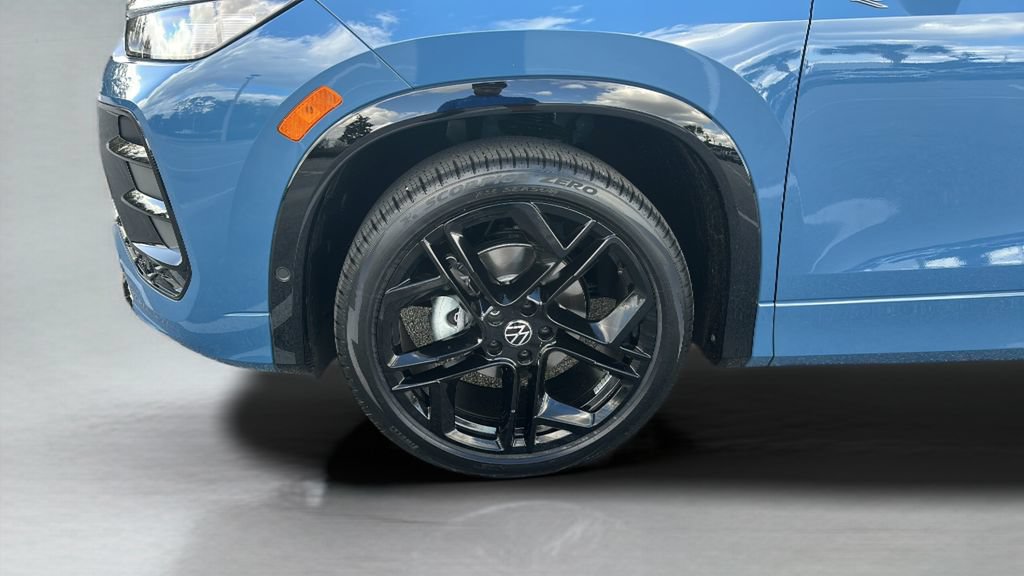 New 2026 Volkswagen Tiguan SE R-Line FWD image 10