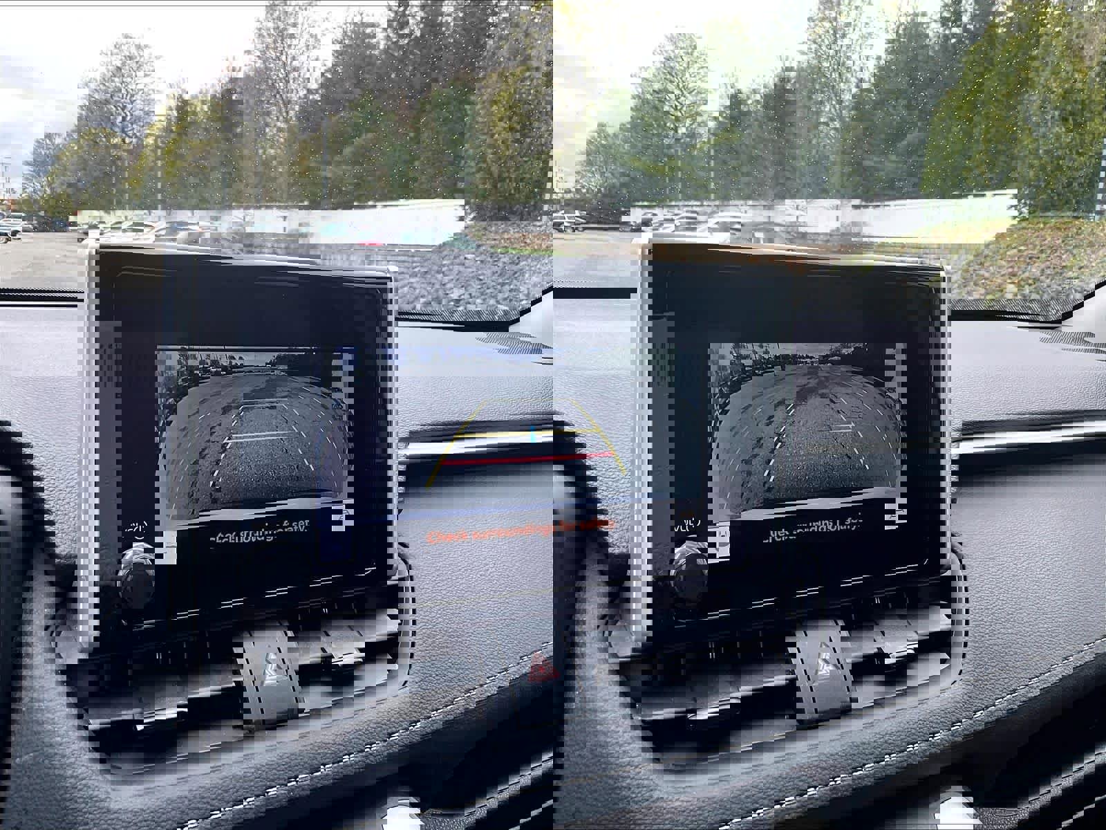 Used 2025 Toyota RAV4 XLE image 19