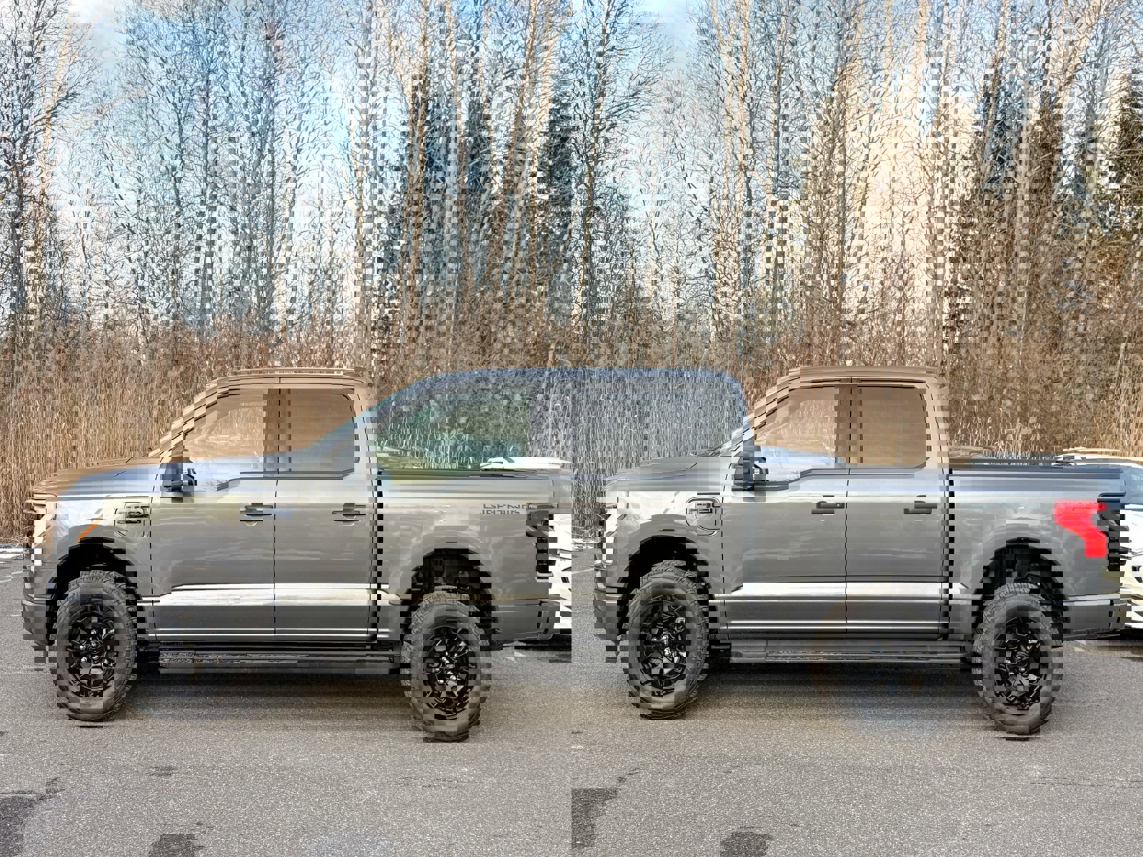 New 2025 Ford F150 Lightning XLT image 30