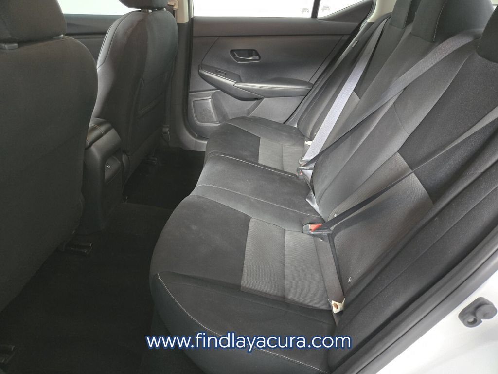 Used 2024 Nissan Sentra SV FWD image 13