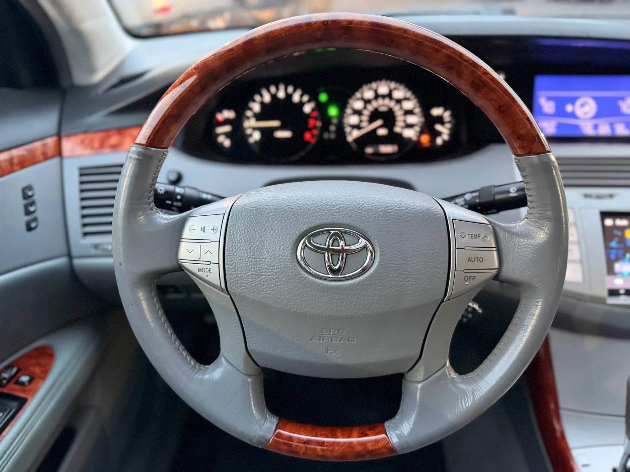 Used 2007 Toyota Avalon Limited FWD image 31