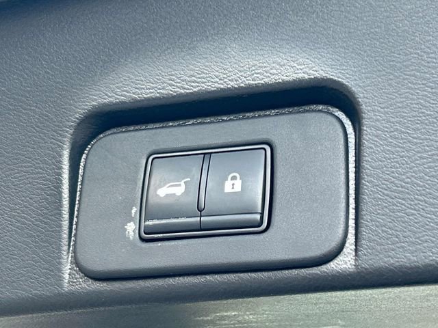 Used 2023 Nissan Rogue SL image 13